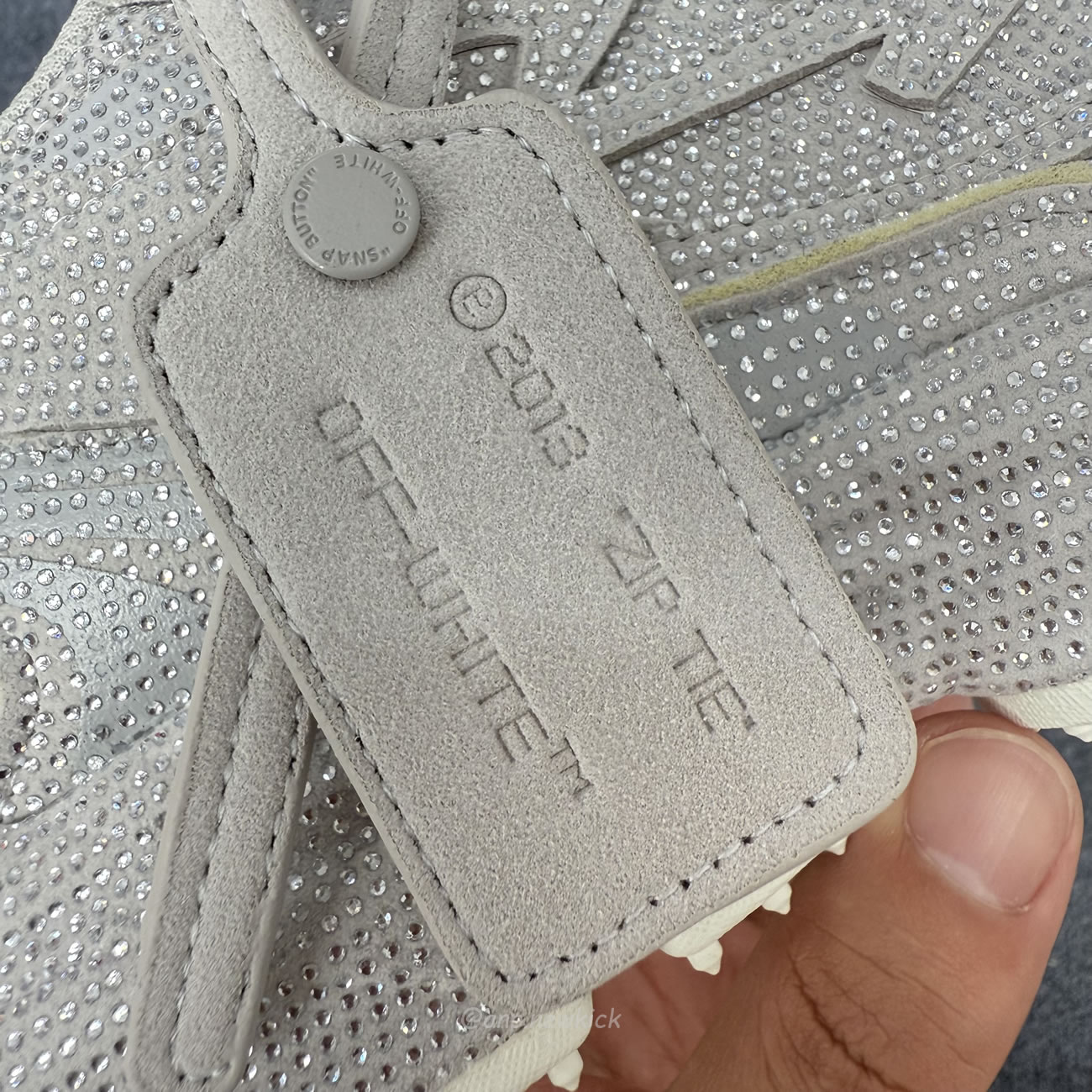 Off White Be Right Back Sneakers (7) - www.newkick.vip
